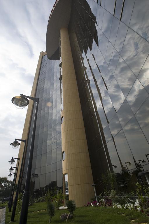 Eastyard Khobar Hotel - Formerly Ramada By Wyndham Khobar Al Khobar Exterior foto