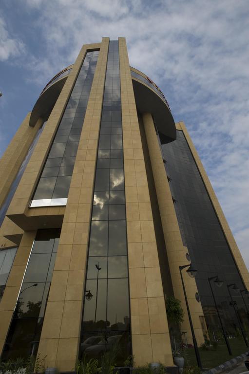 Eastyard Khobar Hotel - Formerly Ramada By Wyndham Khobar Al Khobar Exterior foto
