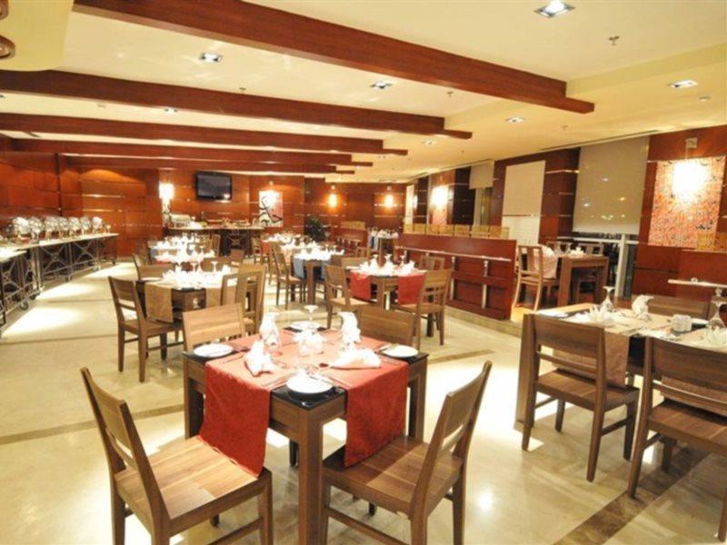 Eastyard Khobar Hotel - Formerly Ramada By Wyndham Khobar Al Khobar Exterior foto