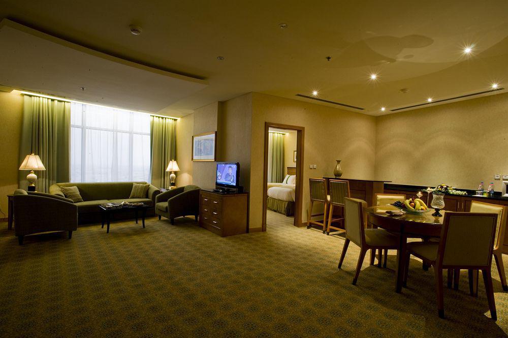 Eastyard Khobar Hotel - Formerly Ramada By Wyndham Khobar Al Khobar Quarto foto